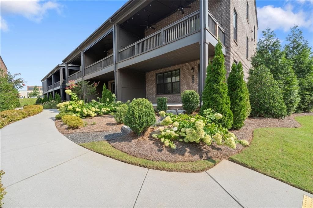 4 bedroom, 4 bathroom, 2,834 sq ft townhouse for sale at 6460 Cortland Walk, Alpharetta, GA 30005 — photo 6