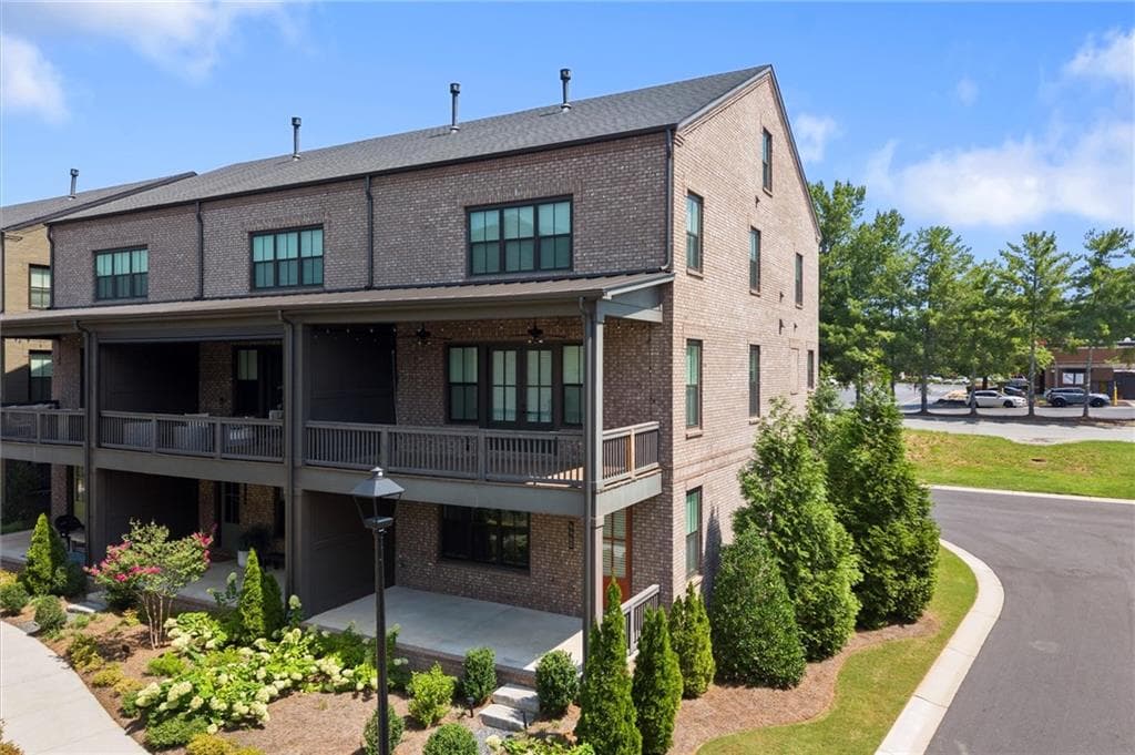 4 bedroom, 4 bathroom, 2,834 sq ft townhouse for sale at 6460 Cortland Walk, Alpharetta, GA 30005 — photo 4