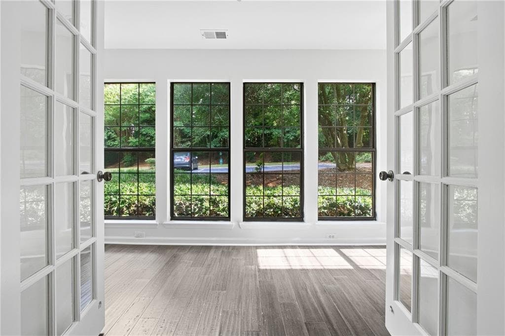 2 bedroom, 2 bathroom, 1,260 sq ft condominium for sale at 307 Barrington Hills Drive, Sandy Springs, GA 30350 — photo 6