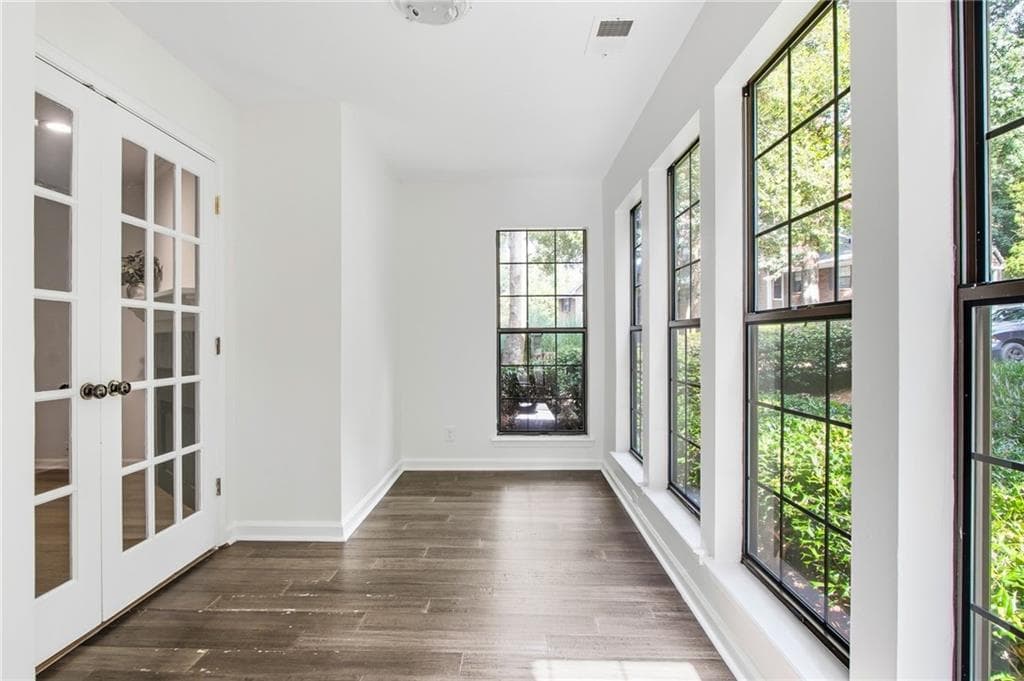 2 bedroom, 2 bathroom, 1,260 sq ft condominium for sale at 307 Barrington Hills Drive, Sandy Springs, GA 30350 — photo 7