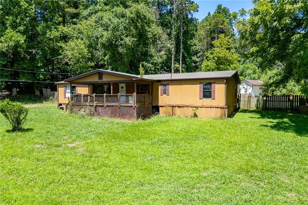 4 bedroom, 2 bathroom, 1,736 sq ft single family residence for sale at 4005 C Rogers Road, Gainesville, GA 30506 — photo 3