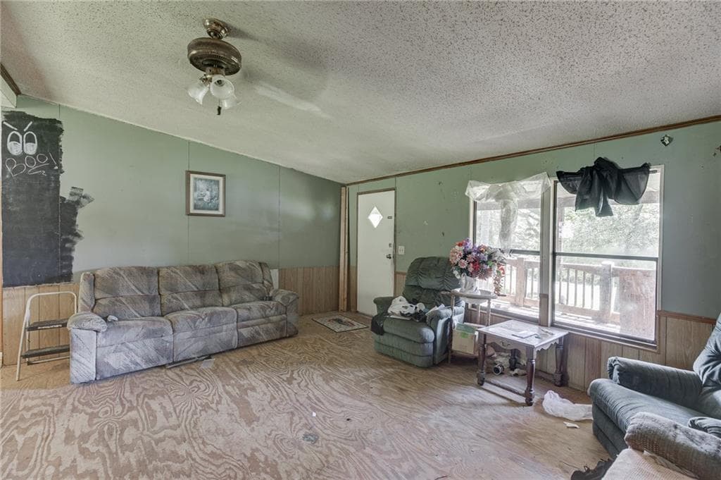 4 bedroom, 2 bathroom, 1,736 sq ft single family residence for sale at 4005 C Rogers Road, Gainesville, GA 30506 — photo 5
