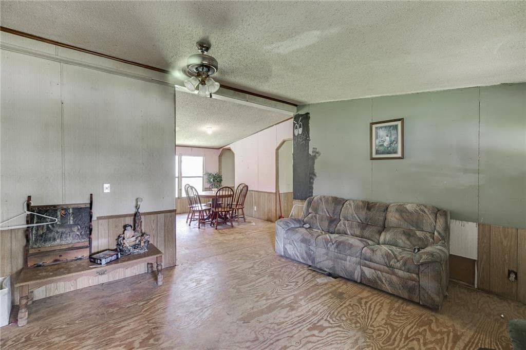 4 bedroom, 2 bathroom, 1,736 sq ft single family residence for sale at 4005 C Rogers Road, Gainesville, GA 30506 — photo 6