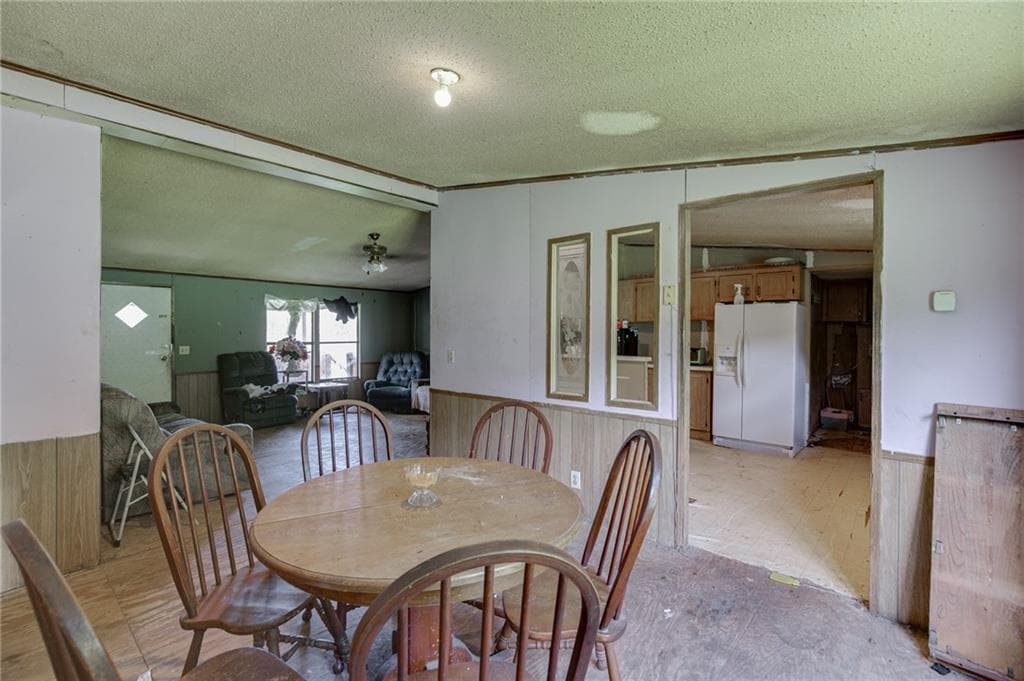4 bedroom, 2 bathroom, 1,736 sq ft single family residence for sale at 4005 C Rogers Road, Gainesville, GA 30506 — photo 9