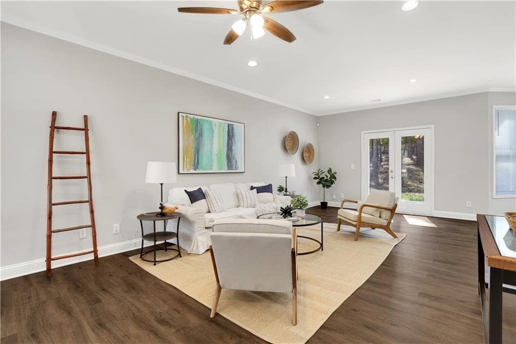 6 bedroom, 4 bathroom, 2,270 sq ft single family residence for rent at 2431 Woodside Way, Chamblee, GA 30341 for $4,995 a month — photo 2