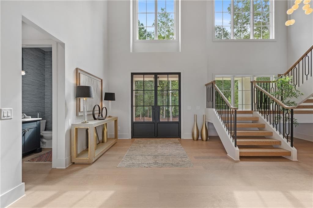 5 bedroom, 7 bathroom, 6,250 sq ft single family residence under contract at 4834 Short Street, Suwanee, GA 30024 — photo 9