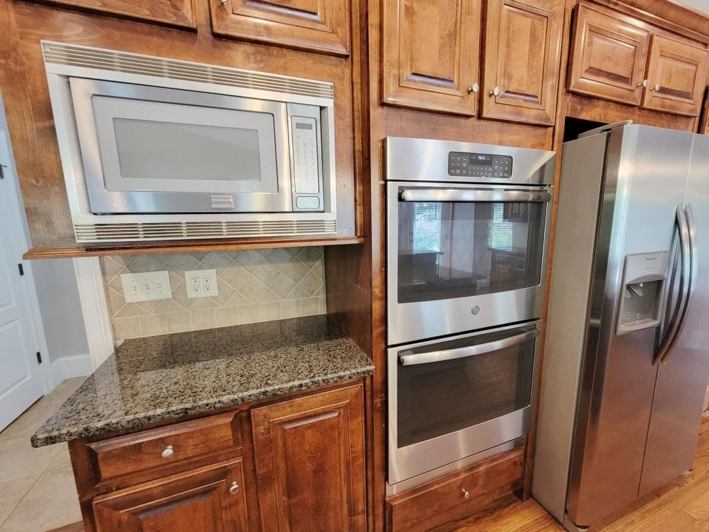 5 bedroom, 3 bathroom, 4,266 sq ft single family residence for sale at 5840 Cool Springs Drive, Cumming, GA 30040 — photo 9