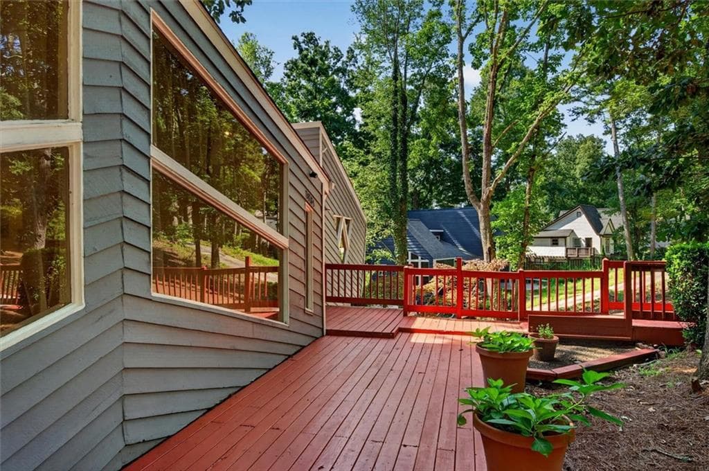 3 bedroom, 3 bathroom, 2,567 sq ft single family residence for sale at 1981 Kinridge Road, Marietta, GA 30062 — photo 3