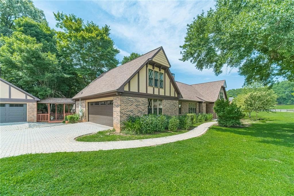 5 bedroom, 5 bathroom, 4,068 sq ft single family residence for sale at 186 Kingston Road, Colbert, GA 30628