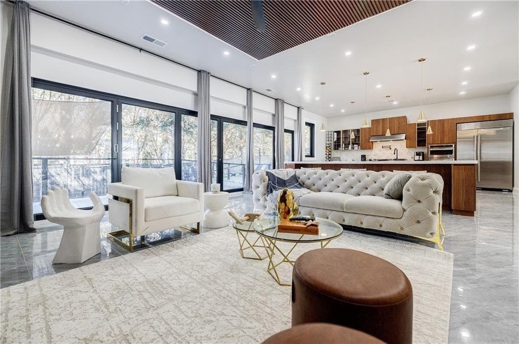 6 bedroom, 6 bathroom, 7,351 sq ft single family residence for sale at 1812 Hunters Glen, Marietta, GA 30062 — photo 9