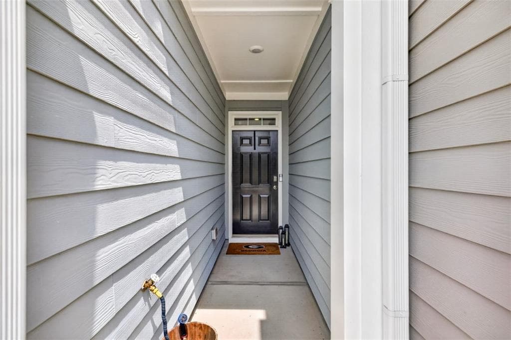 3 bedroom, 3 bathroom, 1,932 sq ft townhouse for sale at 4136 Kestrel Court, Gainesville, GA 30506 — photo 4