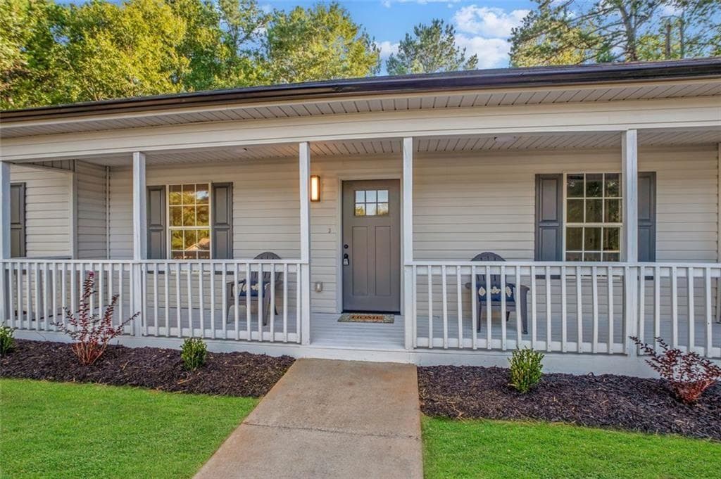 3 bedroom, 2 bathroom, 1,292 sq ft single family residence for sale at 112 Will Clark Road, Jefferson, GA 30549 — photo 2