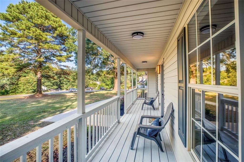3 bedroom, 2 bathroom, 1,292 sq ft single family residence for sale at 112 Will Clark Road, Jefferson, GA 30549 — photo 3