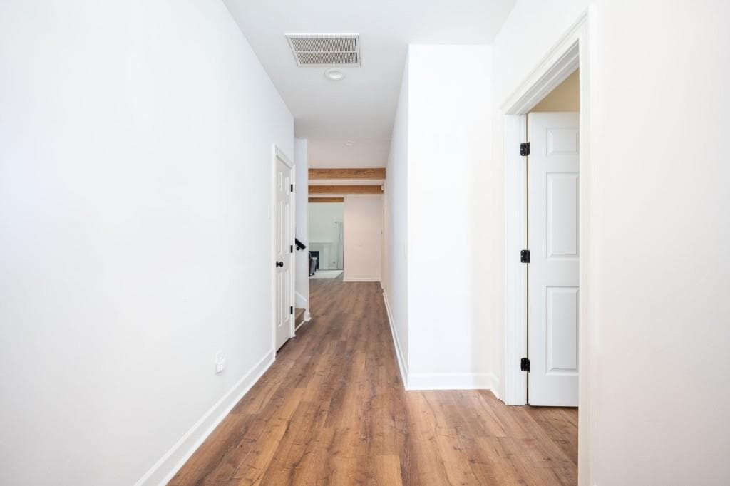 6 bedroom, 4 bathroom, 3,960 sq ft single family residence under contract at 1589 Mims Street, Atlanta, GA 30314 — photo 7