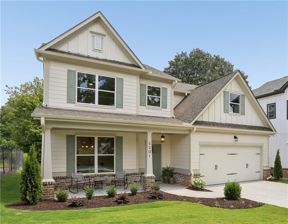 3 bedroom, 3 bathroom, 1,926 sq ft single family residence for sale at 5201 Mulberry Street, Flowery Branch, GA 30542 — photo 2