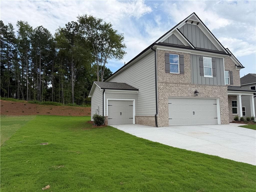 5 bedroom, 4 bathroom, 2,956 sq ft single family residence under contract at 83 Bufflehead Pass, Jefferson, GA 30549 — photo 2