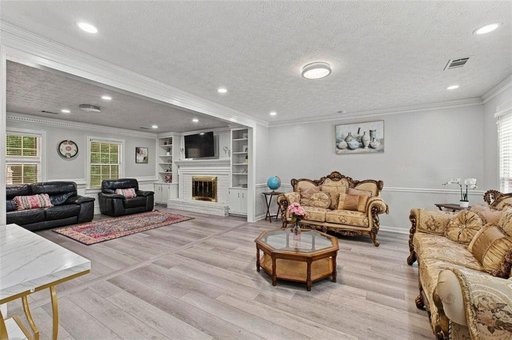 4 bedroom, 3 bathroom, 3,860 sq ft single family residence for sale at 5497 Georgetown Trace, Lilburn, GA 30047 — photo 7