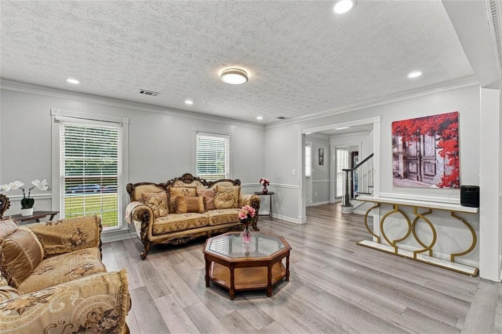 4 bedroom, 3 bathroom, 3,860 sq ft single family residence for sale at 5497 Georgetown Trace, Lilburn, GA 30047 — photo 9