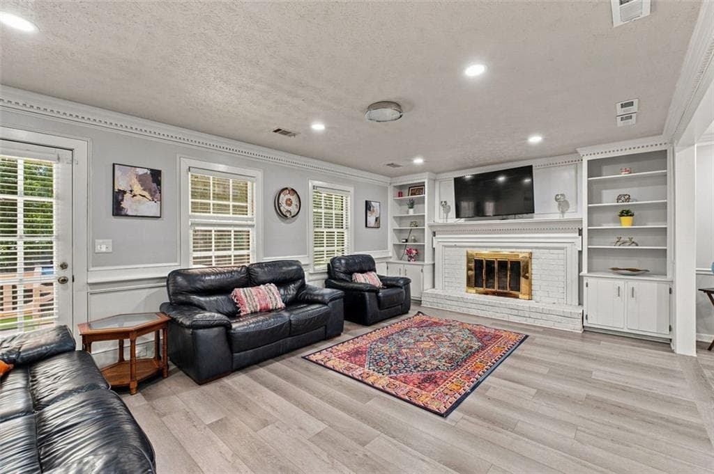 4 bedroom, 3 bathroom, 3,860 sq ft single family residence for sale at 5497 Georgetown Trace, Lilburn, GA 30047 — photo 10
