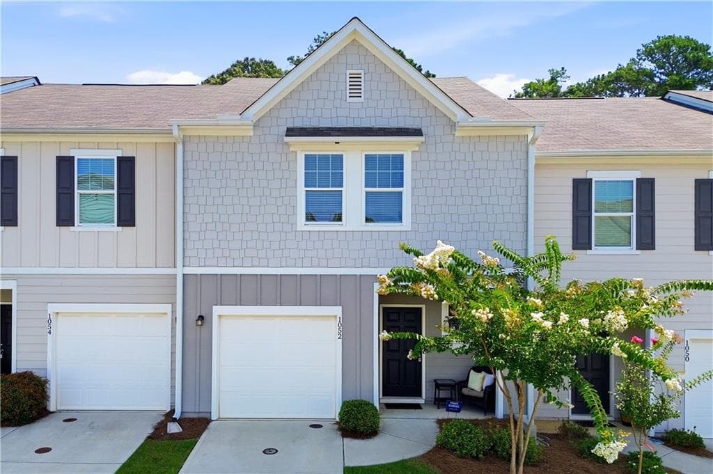2 bedroom, 3 bathroom, 1,420 sq ft home for sale at 1052 Paddington Drive, Cartersville, GA