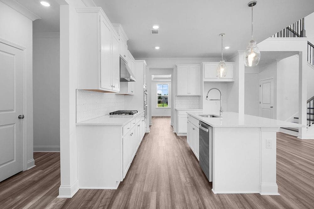 5 bedroom, 5 bathroom, 3,193 sq ft single family residence for sale at 8820 Avonbrook Close, Ball Ground, GA 30107 — photo 8