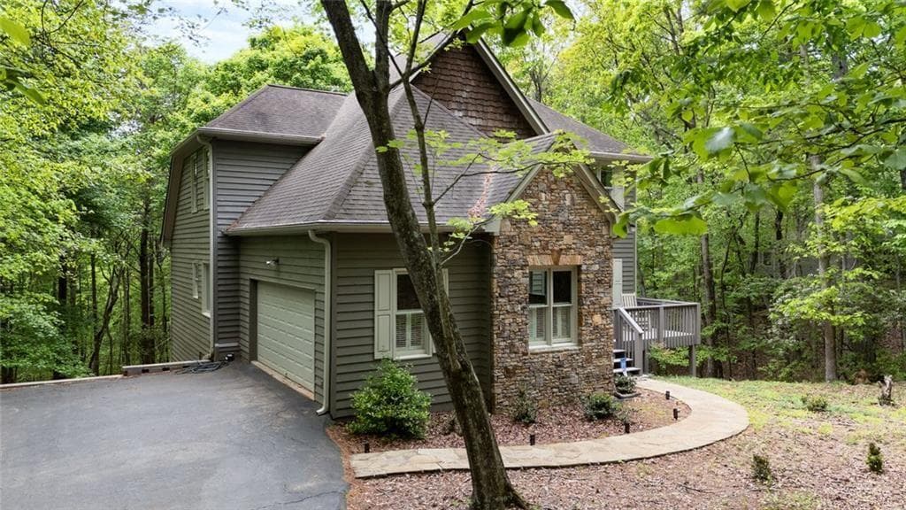 4 bedroom, 4 bathroom, 2,560 sq ft single family residence for sale at 113 Yanoo Trace, Big Canoe, GA 30143 — photo 2