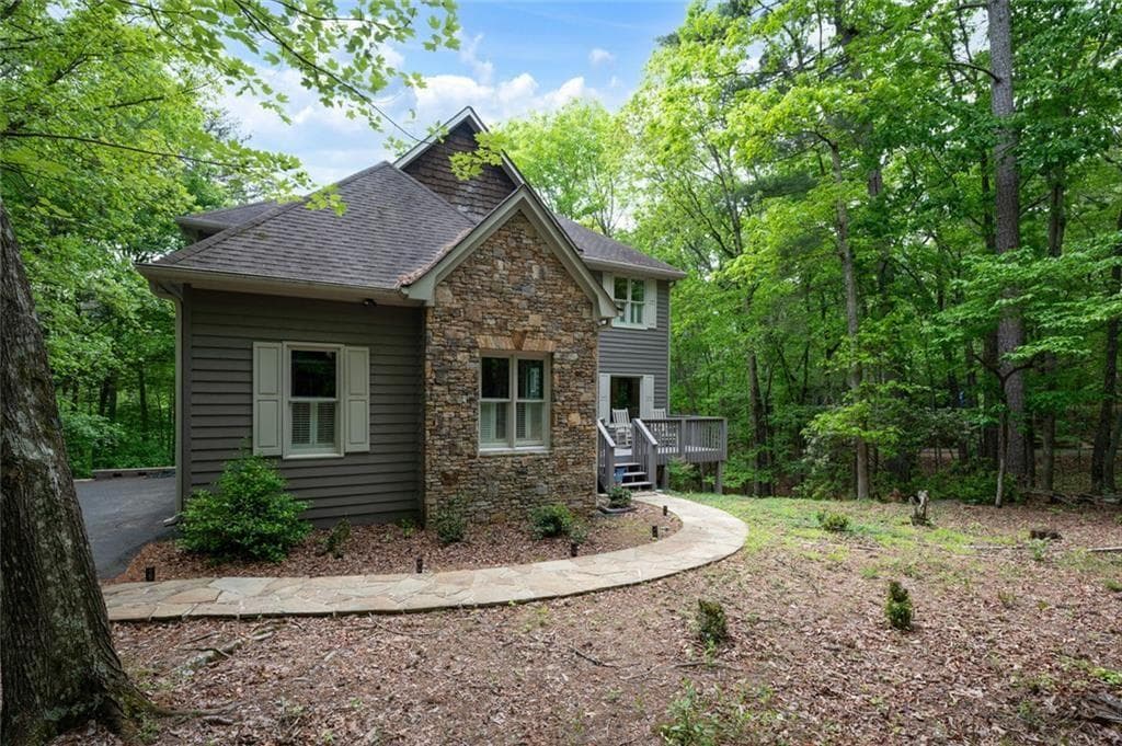 4 bedroom, 4 bathroom, 2,560 sq ft single family residence for sale at 113 Yanoo Trace, Big Canoe, GA 30143 — photo 4