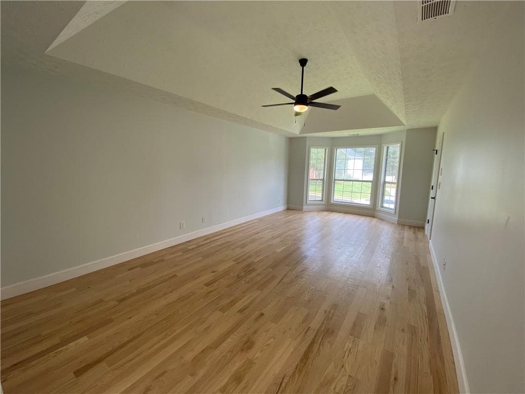 5 bedroom, 3 bathroom, 3,177 sq ft single family residence for rent at 1855 Big Haynes Court, Grayson, GA 30017 for $3,200 a month — photo 4