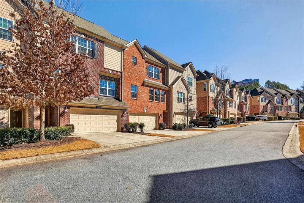 3 bedroom, 4 bathroom, 2,109 sq ft townhouse for sale at 1902 Glen Ivy 19, Marietta, GA 30062 — photo 3