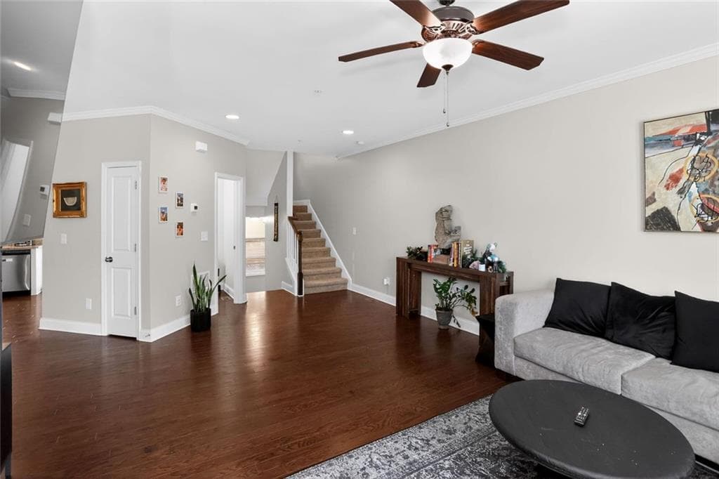 3 bedroom, 4 bathroom, 2,109 sq ft townhouse for sale at 1902 Glen Ivy 19, Marietta, GA 30062 — photo 8