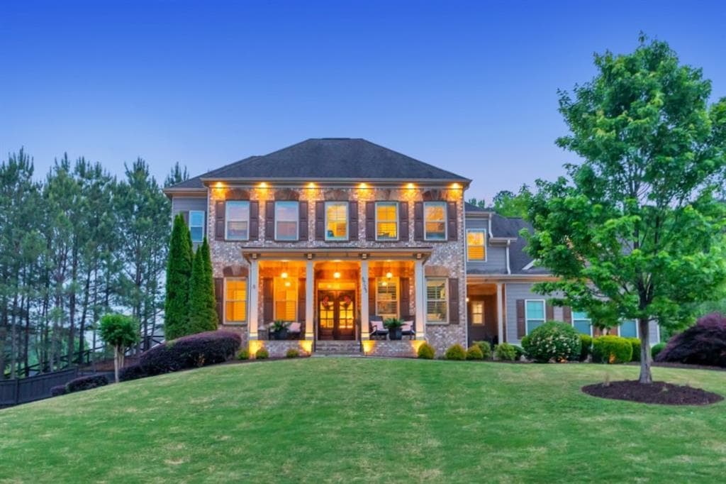 6 bedroom, 5 bathroom, 5,629 sq ft single family residence sold at 5725 Sunburst Drive, Acworth, GA 30127