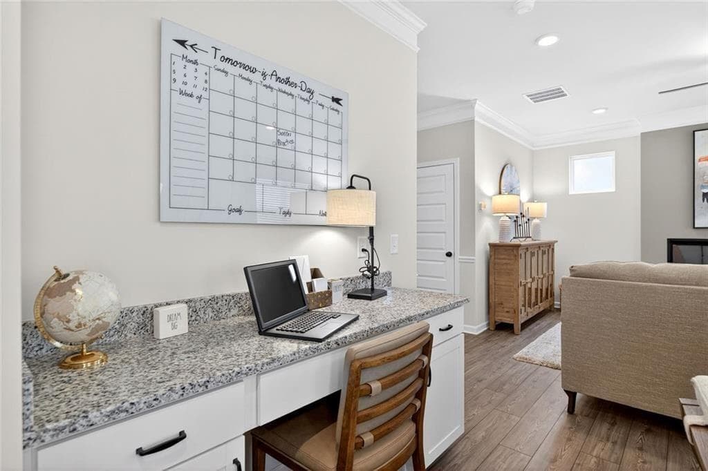 3 bedroom, 3 bathroom, 1,813 sq ft single family residence for sale at 207 Rory Drive, Calhoun, GA 30701 — photo 2