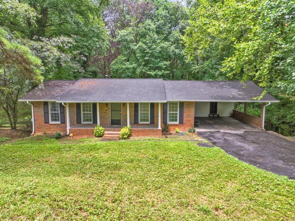 5 bedroom, 3 bathroom, 2,741 sq ft single family residence for rent at 246 Barbara Lane, Mableton, GA 30126 for $2,800 a month — photo 2