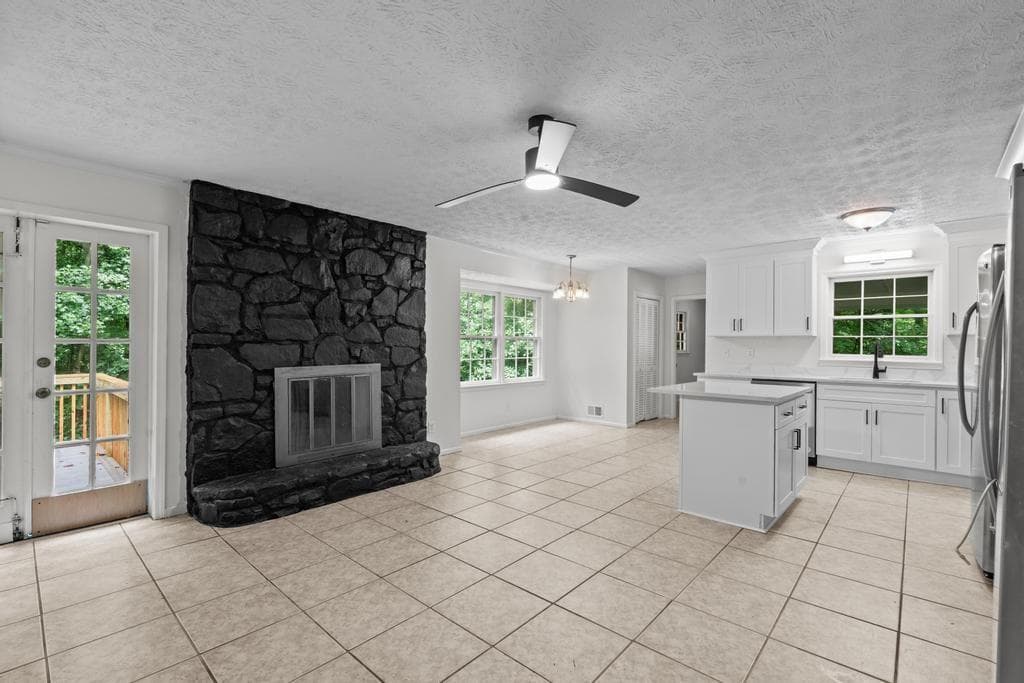 5 bedroom, 3 bathroom, 2,741 sq ft single family residence for rent at 246 Barbara Lane, Mableton, GA 30126 for $2,800 a month — photo 10