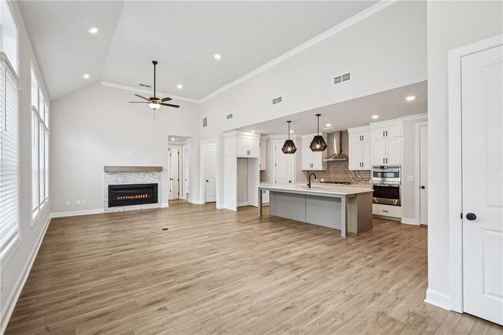3 bedroom, 2 bathroom, 1,797 sq ft single family residence for sale at 551 Pearl Street, Cumming, GA 30040 — photo 7
