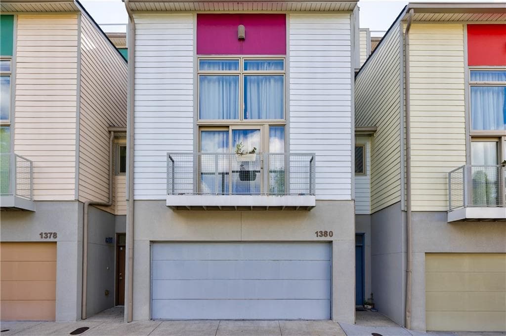 2 bedroom, 3 bathroom, 1,984 sq ft townhouse for rent at 1380 Stirling Circle 26, Atlanta, GA 30318 for $3,500 a month — photo 2