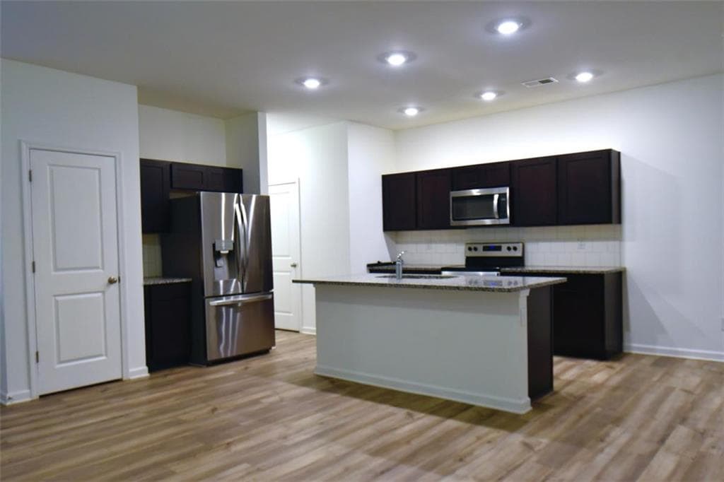 3 bedroom, 3 bathroom, 1,796 sq ft townhouse for sale at 1349 Cooper Springs Road, Grayson, GA 30017 — photo 8