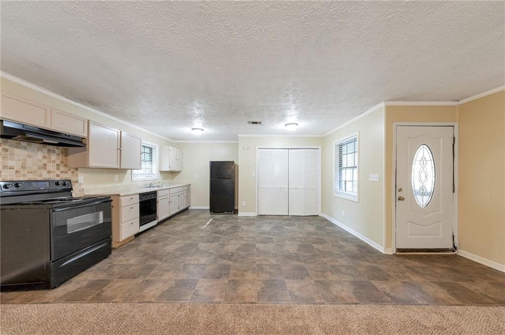 3 bedroom, 2 bathroom, 1,750 sq ft single family residence for rent at 5835 Bearing Way, College Park, GA 30349 for $1,599 a month — photo 8
