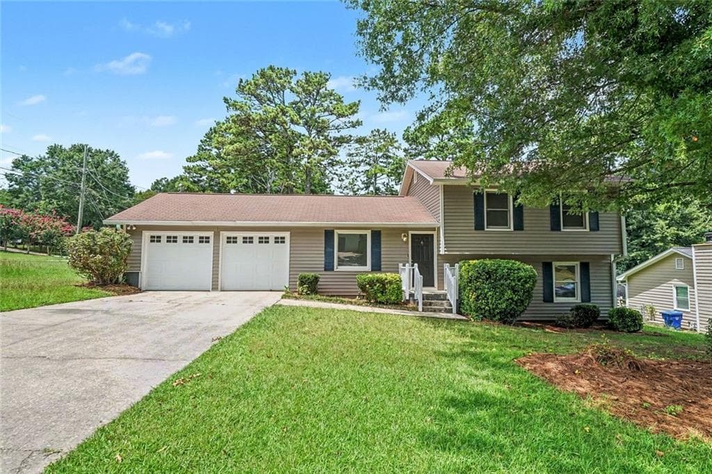 4 bedroom, 2 bathroom, 2,056 sq ft single family residence sold at 220 Summer Pond Trail, Lawrenceville, GA 30046