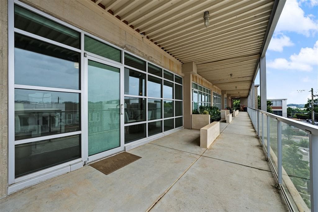 2 bedroom, 2 bathroom, 1,338 sq ft condominium for sale at 890 Memorial Drive 306, Atlanta, GA 30316 — photo 2