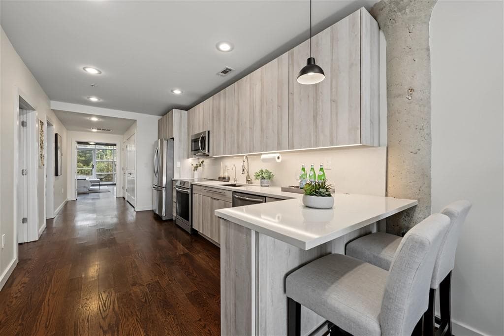2 bedroom, 2 bathroom, 1,338 sq ft condominium for sale at 890 Memorial Drive 306, Atlanta, GA 30316 — photo 8