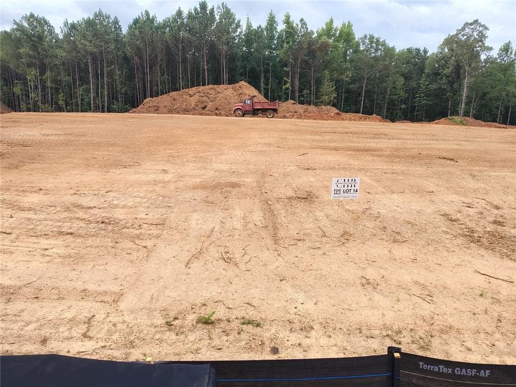 single family residence for sale at 1026 Queens Bridge Way, Griffin, GA 30223 — photo 2