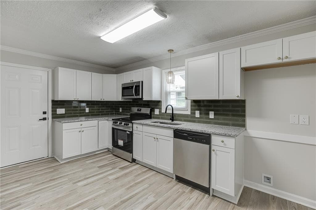 4 bedroom, 3 bathroom, 2,757 sq ft single family residence for sale at 4445 Lake Forest Drive, Oakwood, GA 30566 — photo 8