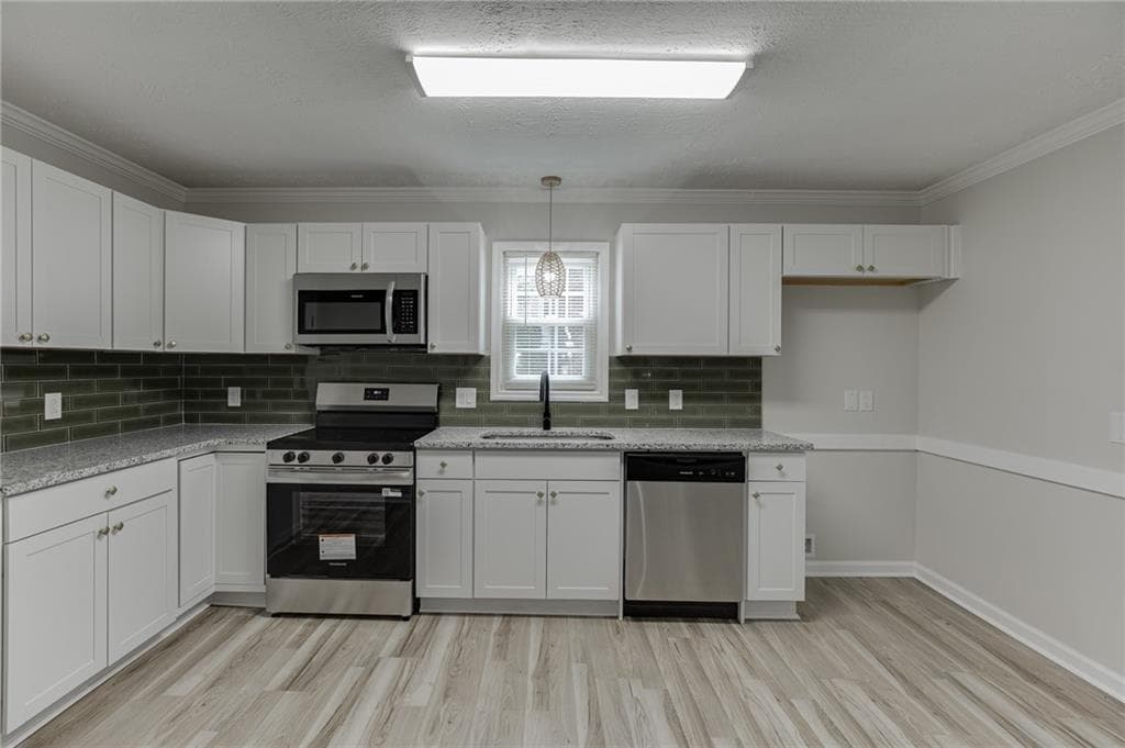 4 bedroom, 3 bathroom, 2,757 sq ft single family residence for sale at 4445 Lake Forest Drive, Oakwood, GA 30566 — photo 9