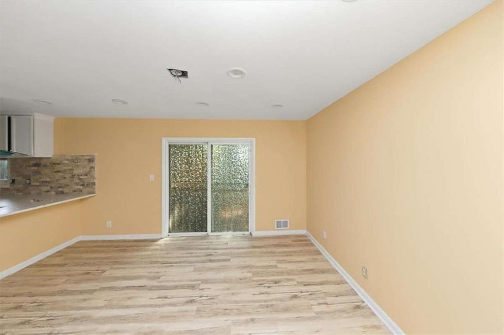 3 bedroom, 2 bathroom, 1,262 sq ft single family residence for sale at 3603 Mecklinburg Pl, Decatur, GA 30032 — photo 5