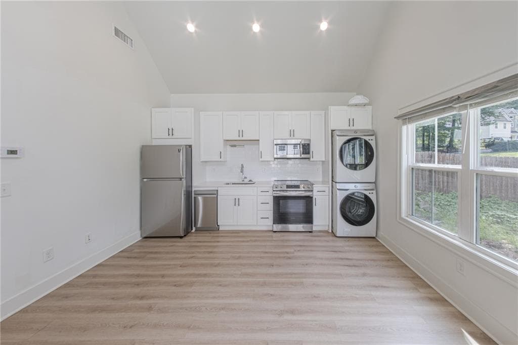 2 bedroom, 2 bathroom, 642 sq ft single family residence for rent at 2400 Lowe Street B, Atlanta, GA 30318 for $1,950 a month — photo 4