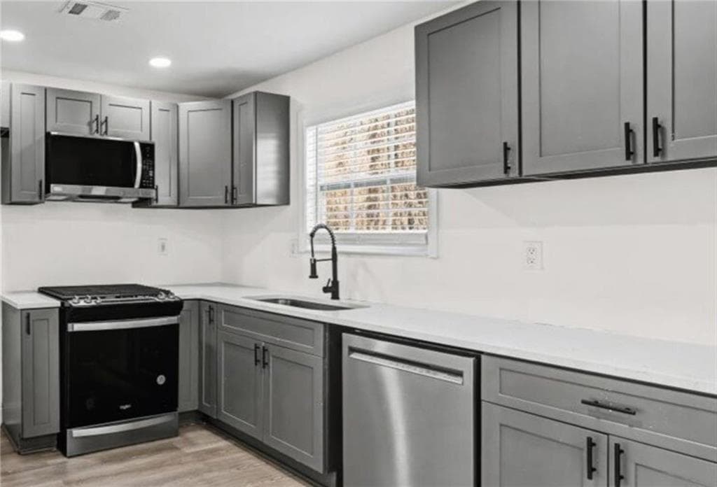 3 bedroom, 2 bathroom, 1,504 sq ft single family residence for sale at 3475 Meadowlane Place, Atlanta, GA 30331 — photo 4