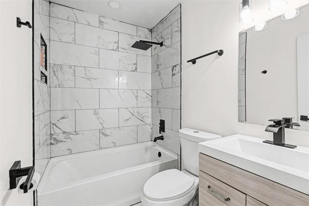3 bedroom, 2 bathroom, 1,504 sq ft single family residence for sale at 3475 Meadowlane Place, Atlanta, GA 30331 — photo 6