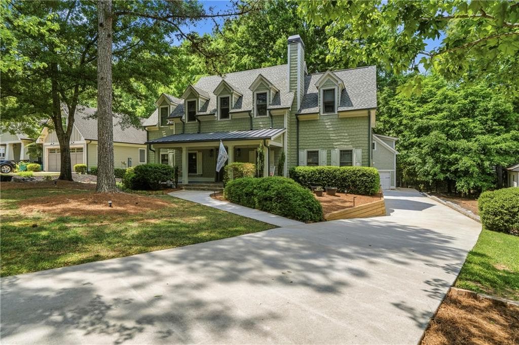 5 bedroom, 4 bathroom, 2,331 sq ft single family residence for sale at 160 Parkside Lane, Eatonton, GA 31024