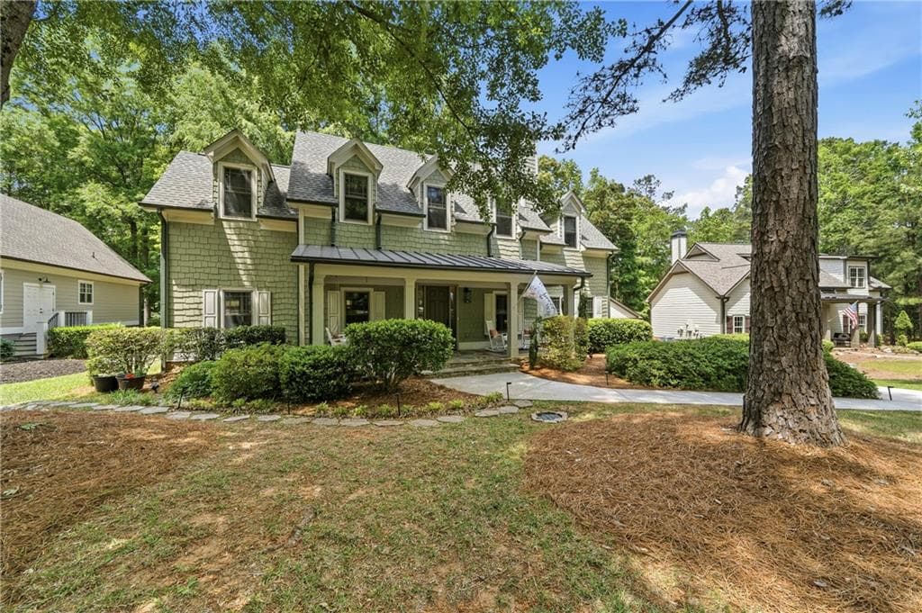 5 bedroom, 4 bathroom, 2,331 sq ft single family residence for sale at 160 Parkside Lane, Eatonton, GA 31024 — photo 2